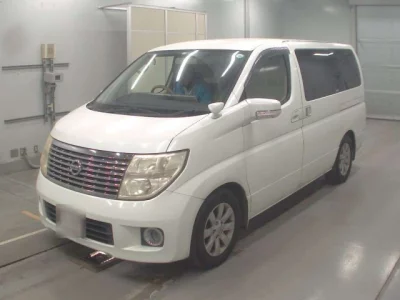 Nissan ELGRAND  с аукциона в Японии