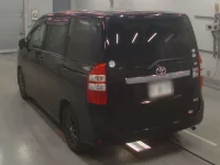 Toyota NOAH лот № 30004 оценка RA  с аукциона в Японии 5