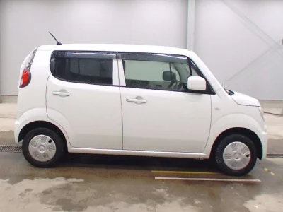 Suzuki MRWAGON