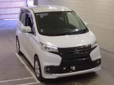 Mitsubishi EK CUSTOM