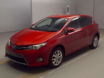 Toyota AURIS  с аукциона в Японии