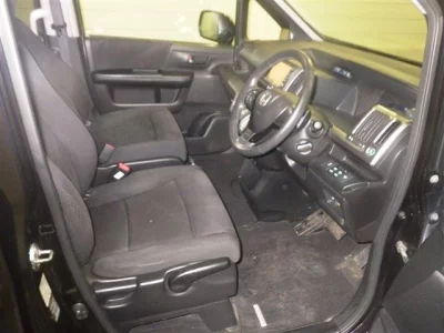 Honda STEP WAGON  с аукциона в Японии