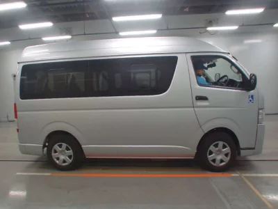 Toyota REGIUS ACE VAN