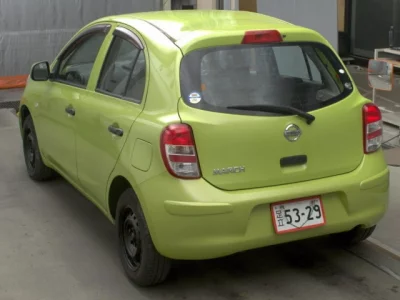 Nissan MARCH