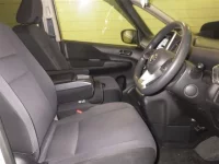 Nissan SERENA лот № 5044 оценка RA  с аукциона в Японии 3