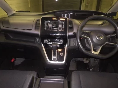 Nissan SERENA  с аукциона в Японии