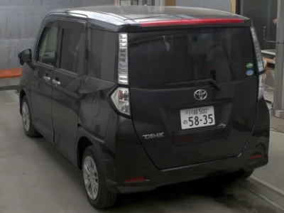 Toyota TANK