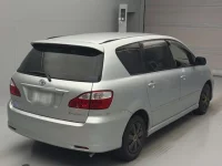 Toyota IPSUM лот № 31 оценка 3.5  с аукциона в Японии 1