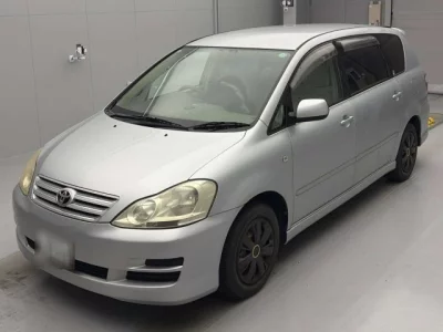 Toyota IPSUM  с аукциона в Японии
