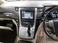 Toyota ALPHARD лот № 30036 оценка 3.5  с аукциона в Японии 8