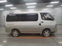 Toyota HIACE лот № 10345 оценка RA  с аукциона в Японии 2