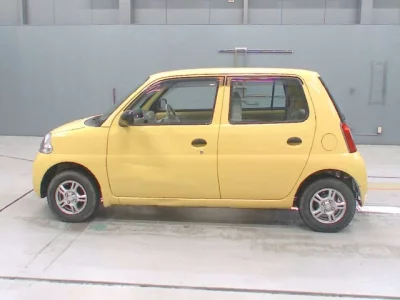 Daihatsu Esse
