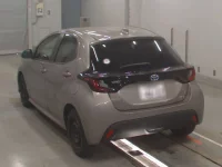 Toyota YARIS лот № 30058 оценка RA  с аукциона в Японии 5