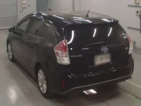 Toyota PRIUS ALPHA лот № 30066 оценка 3.5  с аукциона в Японии 5