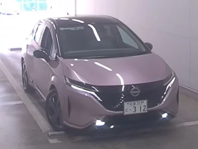 Nissan AURA
