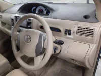 Toyota RAUM лот № 10414 оценка 3.5  с аукциона в Японии 6