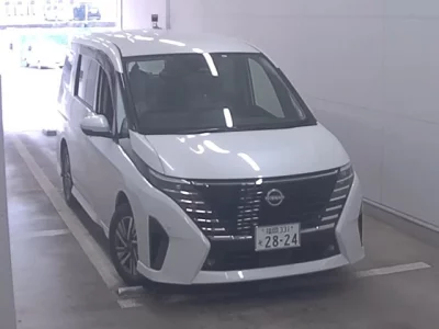 Nissan SERENA  с аукциона в Японии