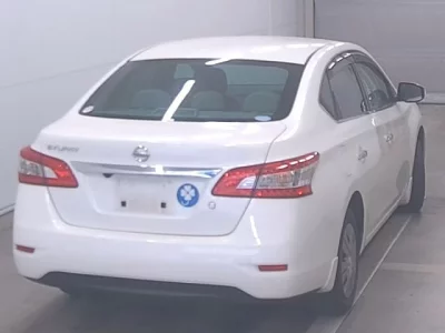 Nissan SYLPHY  с аукциона в Японии