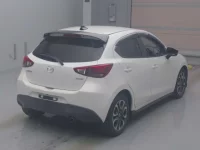 Mazda DEMIO лот № 30023 оценка 4  с аукциона в Японии 1