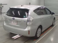 Toyota PRIUS ALPHA лот № 30086 оценка RA  с аукциона в Японии 1