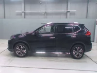 Nissan X-TRAIL лот № 30018 оценка 3.5  с аукциона в Японии 3