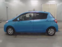 Toyota VITZ лот № 30088 оценка R  с аукциона в Японии 3