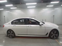 BMW 7-Series лот № 38032 оценка 4.5  с аукциона в Японии 2