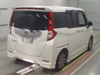 Toyota ROOMY лот № 30090 оценка 4  с аукциона в Японии 1