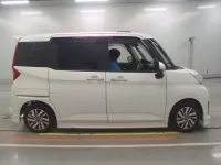 Toyota ROOMY лот № 30090 оценка 4  с аукциона в Японии 2