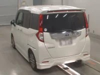 Toyota ROOMY лот № 30090 оценка 4  с аукциона в Японии 5