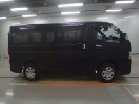 Toyota HIACE VAN лот № 30093 оценка 3.5  с аукциона в Японии 2
