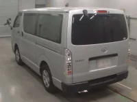 Toyota HIACE VAN лот № 30098 оценка 3  с аукциона в Японии 5