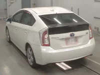 Toyota Prius лот № 30099 оценка 3.5  с аукциона в Японии 5