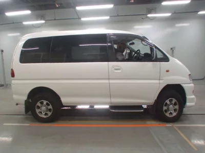Mitsubishi DELICA