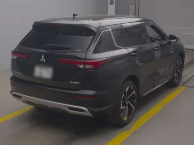 Mitsubishi OUTLANDER PHEV