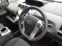 Toyota PRIUS ALPHA лот № 30032 оценка 4  с аукциона в Японии 6
