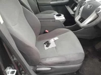 Toyota PRIUS ALPHA лот № 30032 оценка 4  с аукциона в Японии 7