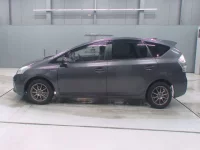Toyota PRIUS ALPHA лот № 30032 оценка 4  с аукциона в Японии 3