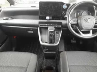 Toyota VOXY лот № 30031 оценка 4  с аукциона в Японии 8