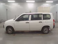 Toyota SUCCEED лот № 10453 оценка 3.5  с аукциона в Японии 3