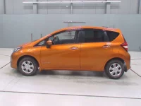 Nissan NOTE лот № 30036 оценка 4  с аукциона в Японии 3
