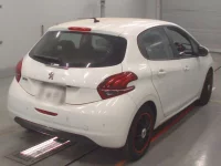 Peugeot 208 лот № 38049 оценка 4  с аукциона в Японии 1