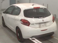 Peugeot 208 лот № 38049 оценка 4  с аукциона в Японии 5