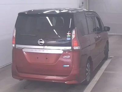 Nissan SERENA  с аукциона в Японии