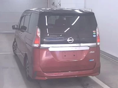 Nissan SERENA  с аукциона в Японии