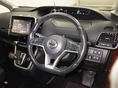 Nissan SERENA  с аукциона в Японии