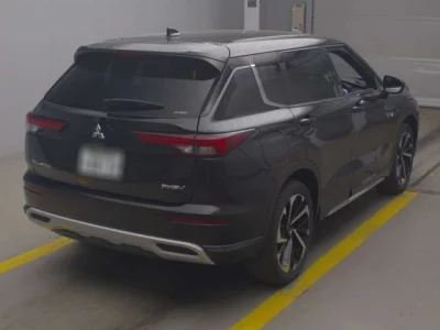 Mitsubishi OUTLANDER PHEV