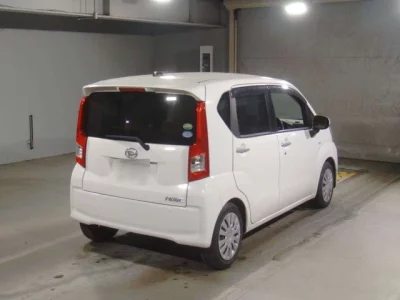 Daihatsu MOVE  с аукциона в Японии