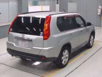 Nissan X-TRAIL лот № 30040 оценка 3.5  с аукциона в Японии 1