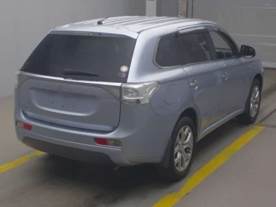 Mitsubishi OUTLANDER PHEV
